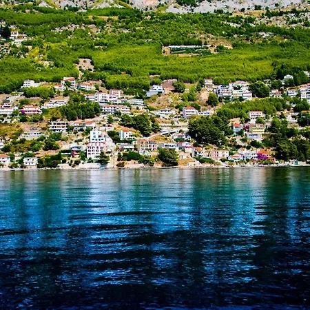 Apartmán Lile By The Sea, Zavode